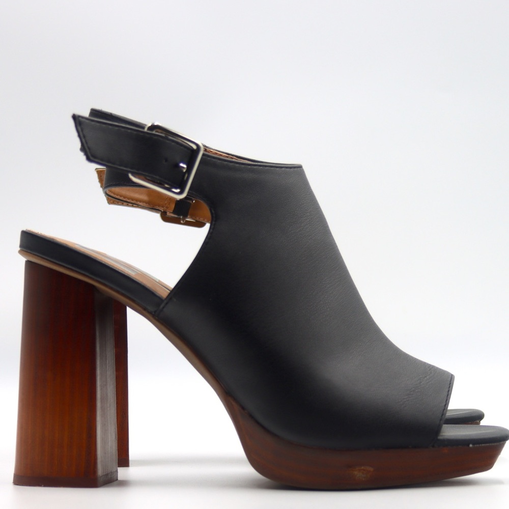 DV by Dolce Vita Open Toe Block Heel in Black